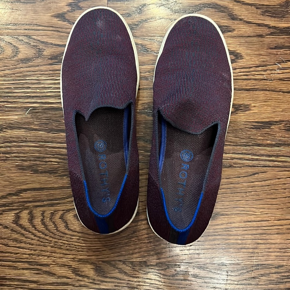 Used but never washed size 10 Rothy’s sneakers maroon